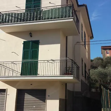 Elena Vezzano Ligure